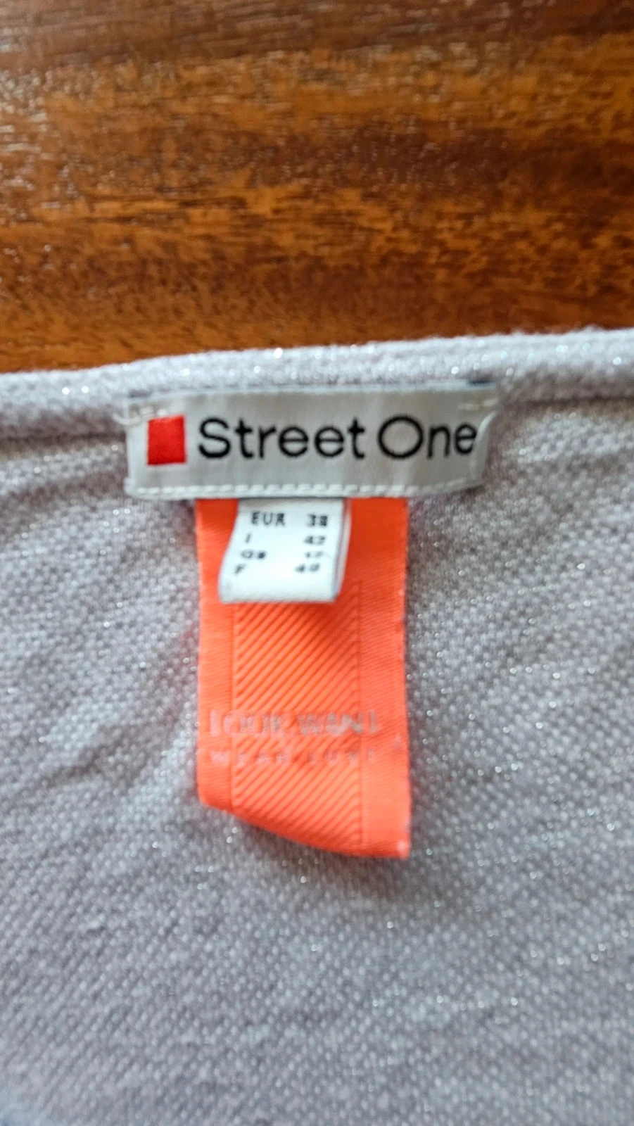 T-shirt StreetOne – Taille 40 – Blanc gris pailleté – Bon état – photo 4